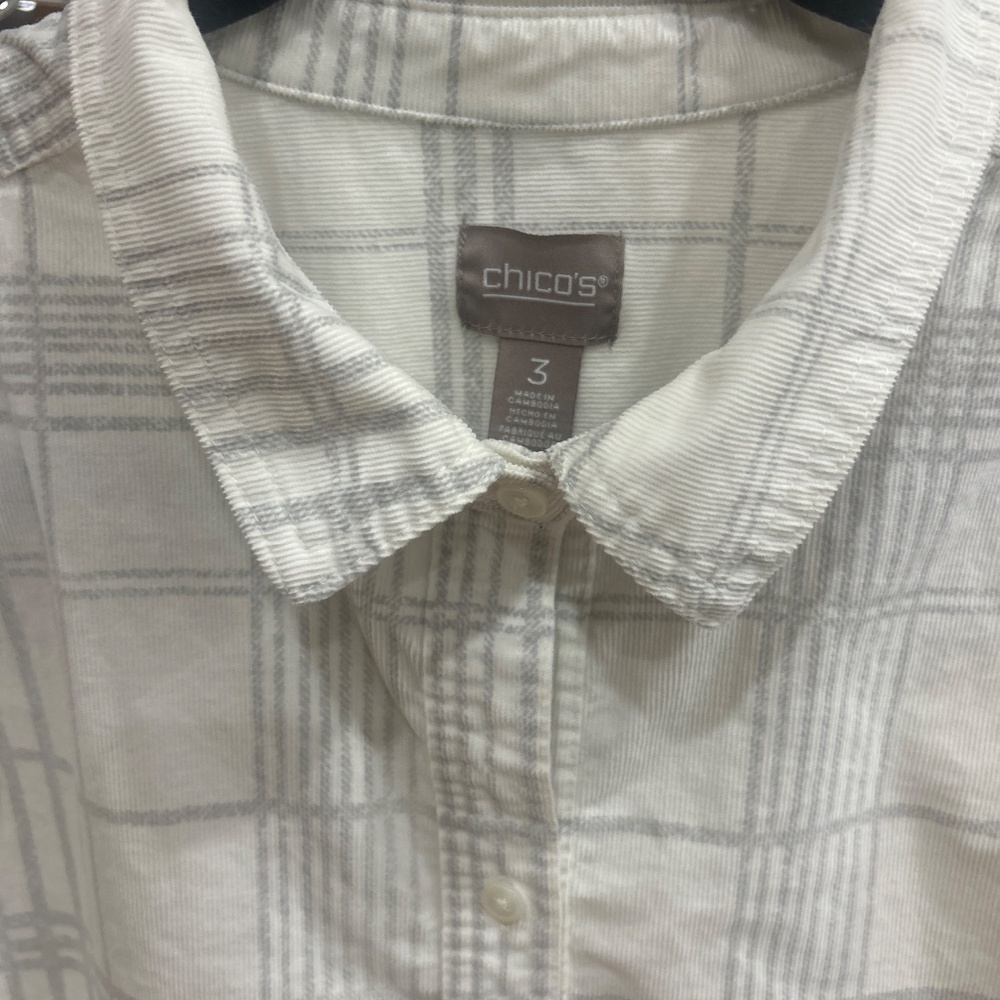 Chico’s Gray and White long sleeve shirt - Picture 2 of 3